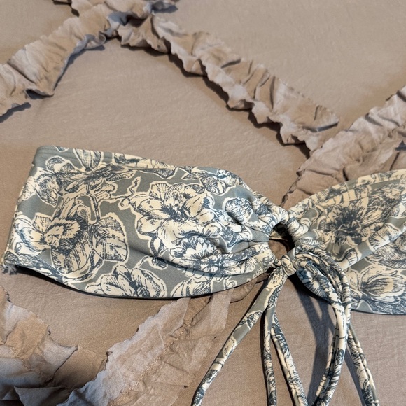 Abercrombie & Fitch Floral Bandeau Bikini Set in Blue and Cream - Picture 3 of 12